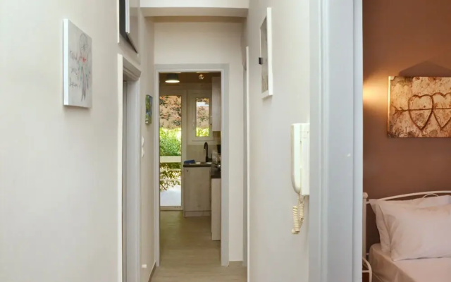 Quiet apartment at the center of Glyfada