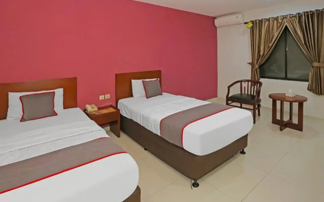 Townhouse OAK Hotel Fiducia Pasar Minggu