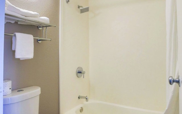 Motel 6 Sacramento, CA - Central