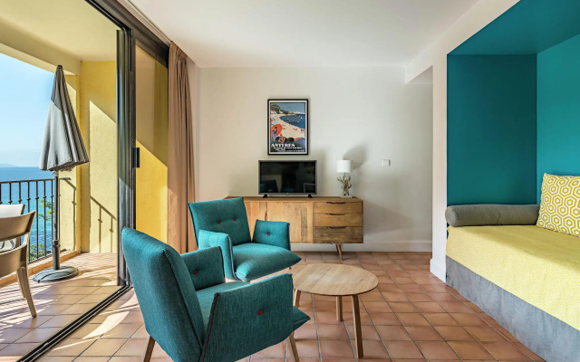 Stylish apartment with AC, located on a beautiful bay