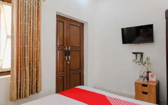 OYO 1190 Ndalem Katong Guest House