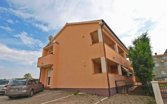 Apartments Arsen 928