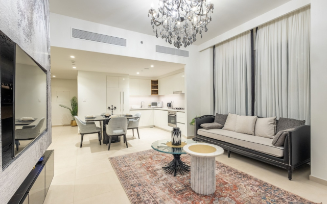 SuperHost - Downtown Delight 2BR Apt Opposite Burj Khalifa