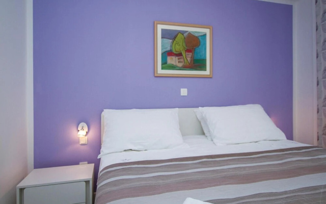 Stunning Home in Ravni With Wifi and 2 Bedrooms