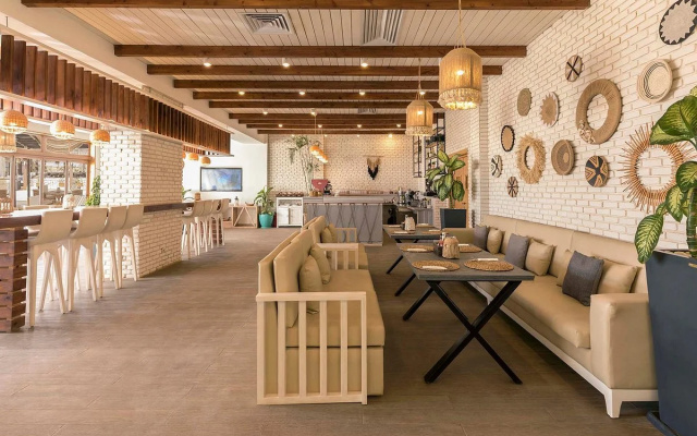 Курортный отель Tanoak Hotel