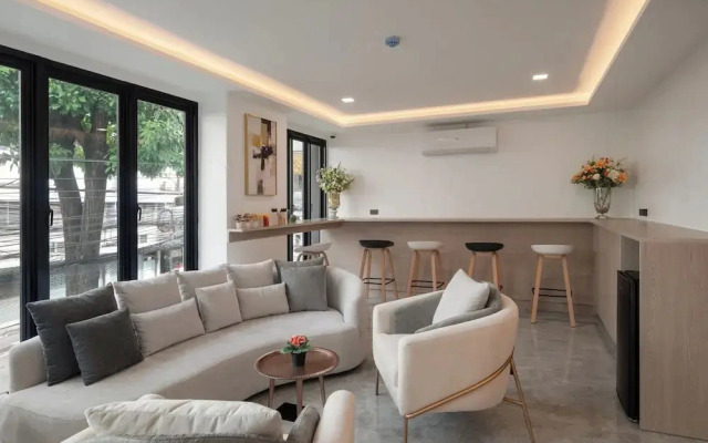 Solyn Hotel