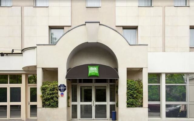 Отель ibis Styles Paris Massena Olympiades Франция, Париж - 2 отзыва об отеле, цены и фото номеров - забронировать отель ibis Styles Paris Massena Olympiades онлайн вид на фасад