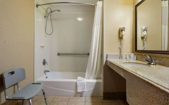 Quality Inn & Suites West Helena