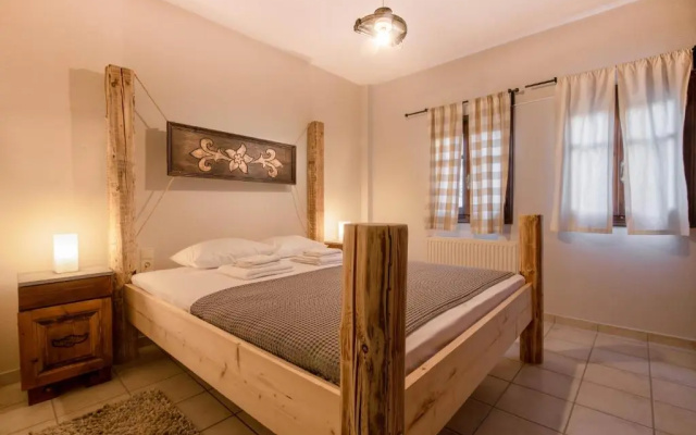 Varousi.Traditional house in old town of Trikala 1