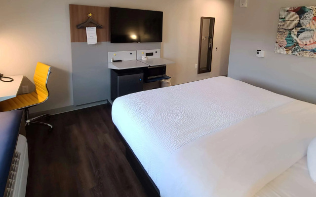 Microtel Inn & Suites by Wyndham Milford