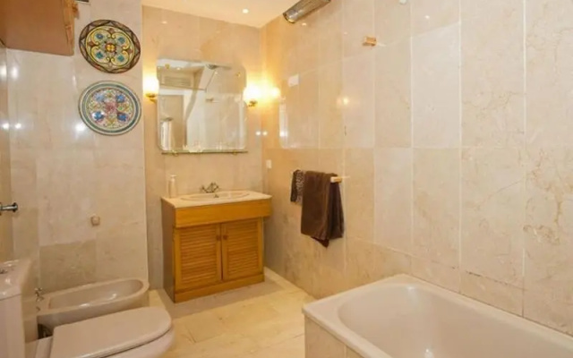 Apartment in Marbella, Malaga 102955