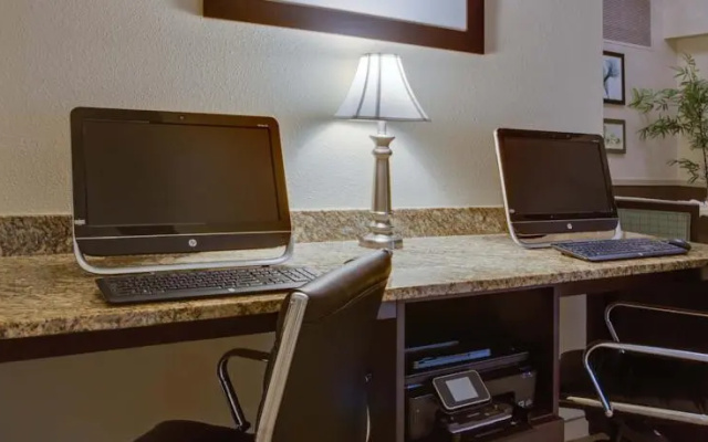 Bonita Springs Lodge & Suites