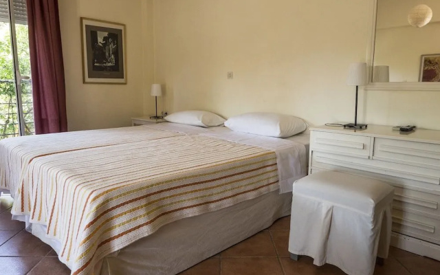 Rex Hotel