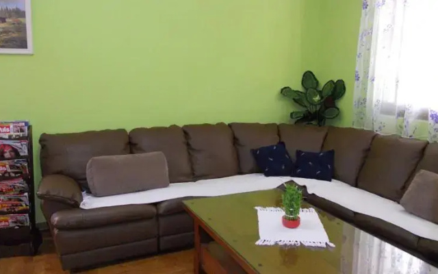 Apartment Family