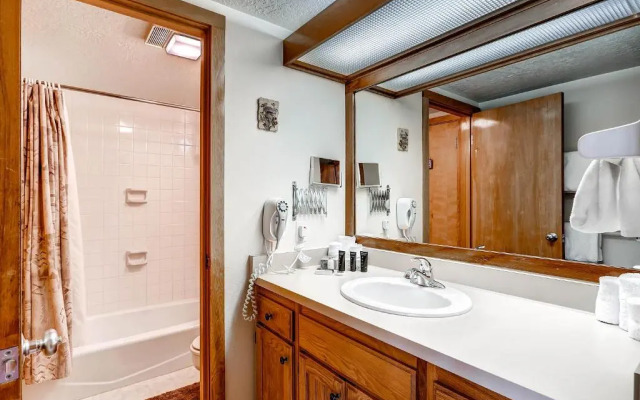 Evergreen Condominiums by Vail Resorts