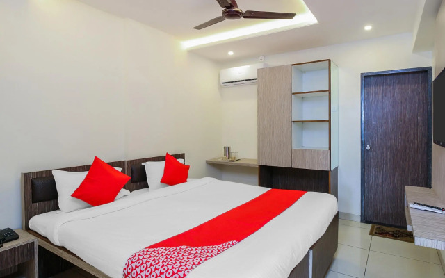 OYO 19321 Hotel Surya Comforts