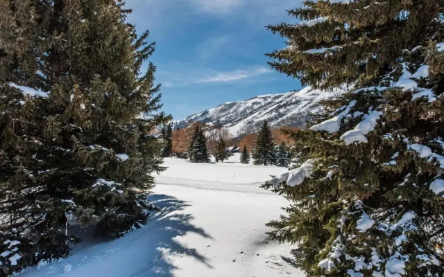 Park Avenue Condominiums | Park City Resort Lodging