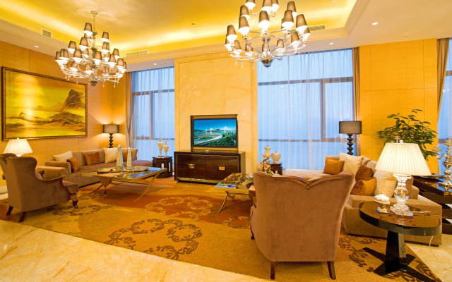 Crowne Plaza Yichang by IHG