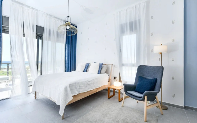 High Class 6BR Achziv apartment