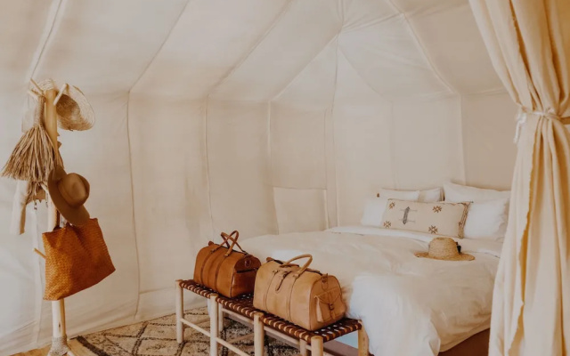 Umnya Dune Camp