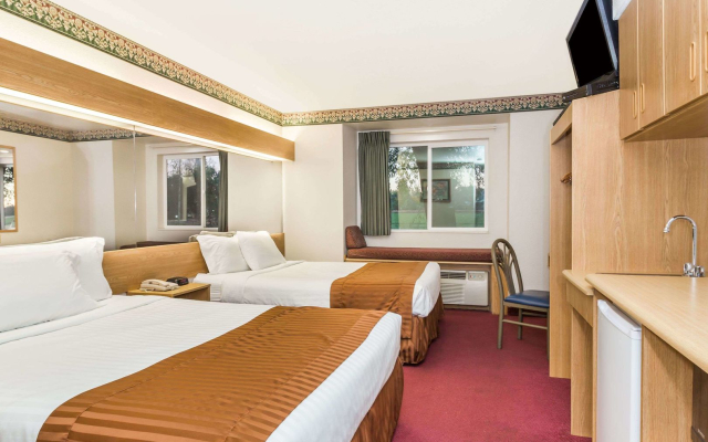 Boarders Inn and Suites Brush (ex.Microtel Inn by Wyndham Brush)
