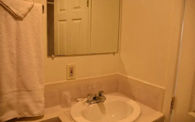 Baycities Motel