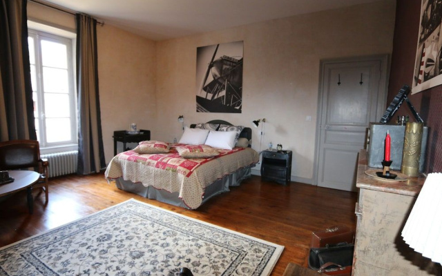 Le petit Château Des Cèdres