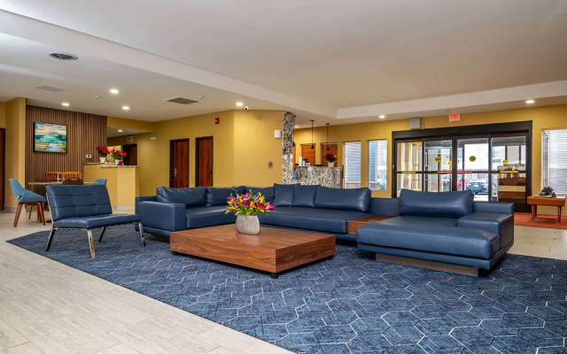 Endeavor Inn & Suites, Trademark Collection by Wyndham