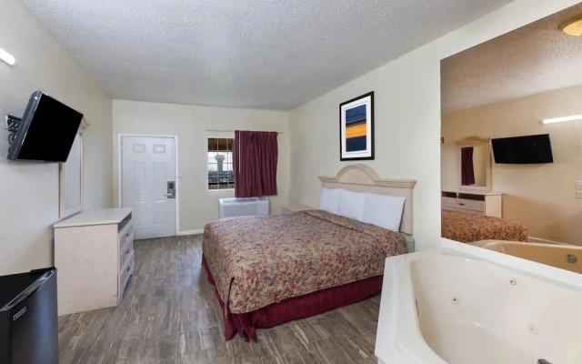 Garland Inn & Suites near Dallas TX