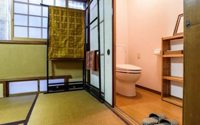 Shibuya House OMURO