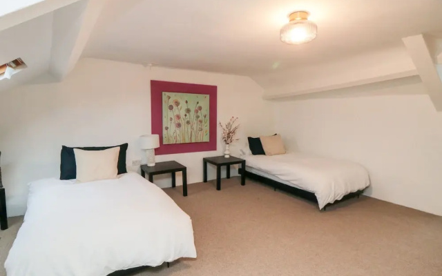 No.20 The Headland
