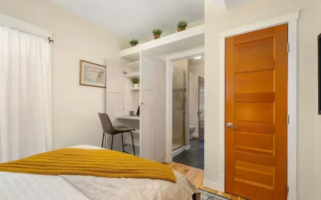 Lavish Retreat in Old Town - Walk Everywhere!
