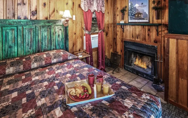 Mechem Dr Apache Village & Cabins by VTrips