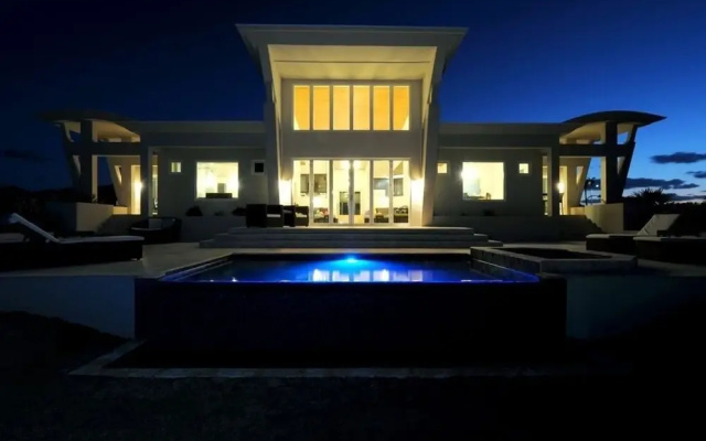 Sky Beach Club Villa Panoramic 4 Bedroom Home