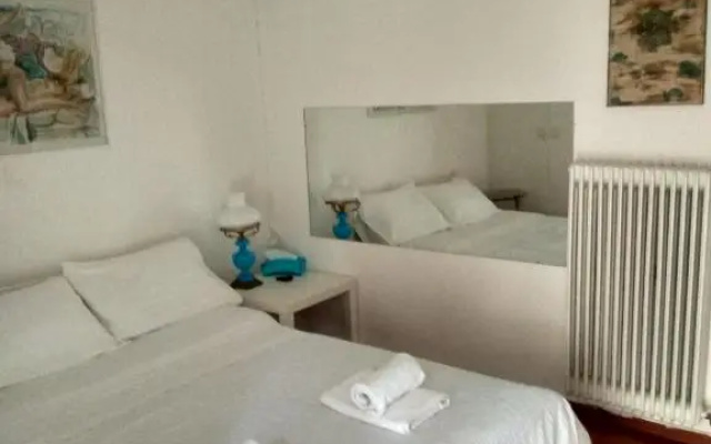 City Break Nearby Metro And Bus Express Airport