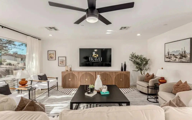 Casa Encanto Scottsdale Retreat
