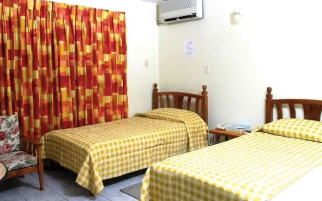 Sundeck Suites