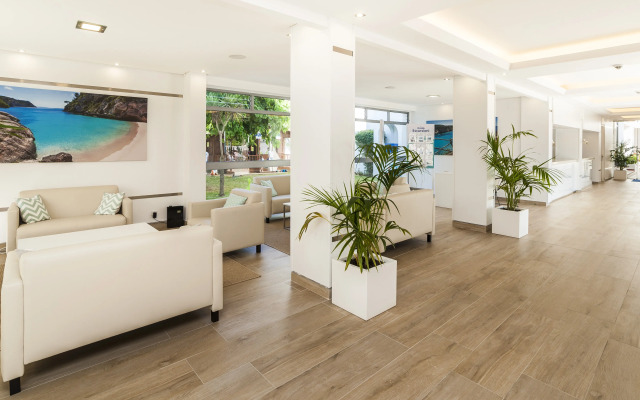 Apartamentos Globales Lord Nelson