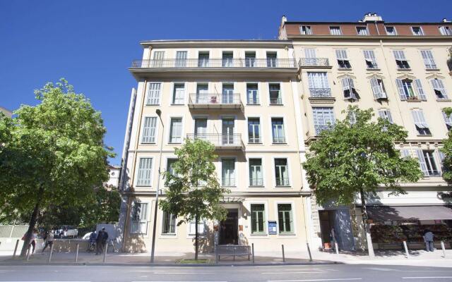 Отель Odalys City Nice Le Palais Rossini вид на фасад