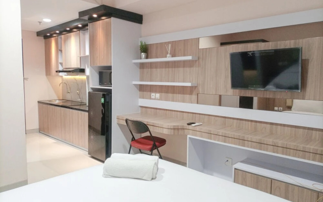 Elegant And Comfortable Studio Patraland Amarta Apartment