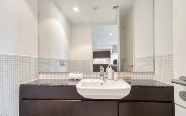 Sleek and Convenient 1BR Apt in Difc