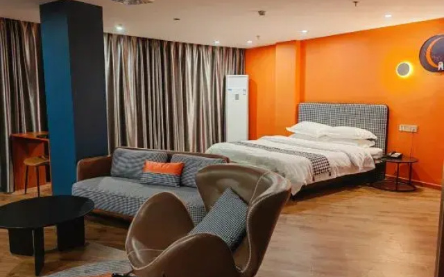 Z Hotel