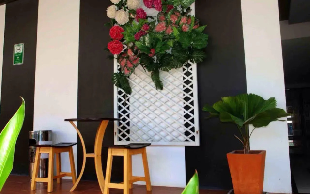 Grand ESIE Service Apartment