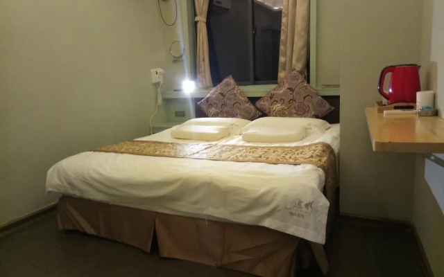Guilin Jiuzaipangbian Boutique Inn