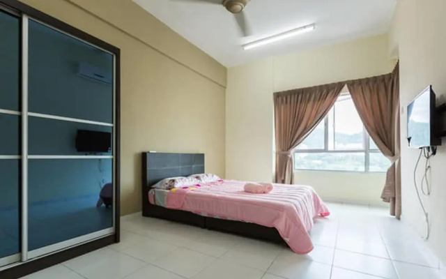 Sky Holiday Home - Golf View