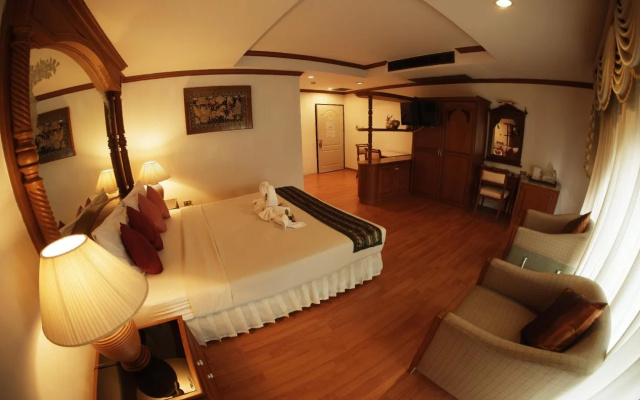Chiangmai Ratanakosin Hotel