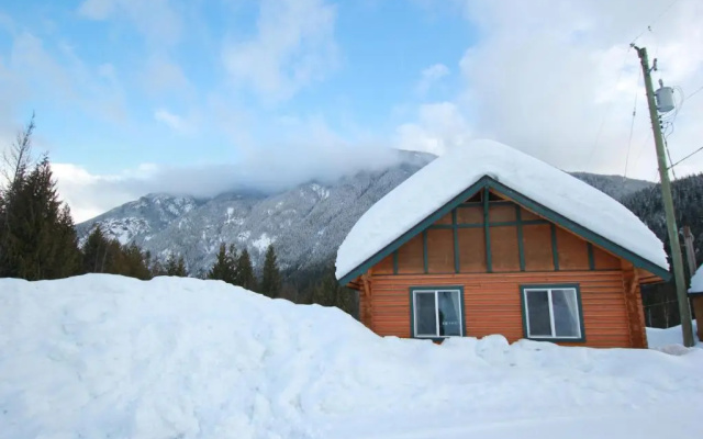 Mt. Revelstoke Alpine Chalets