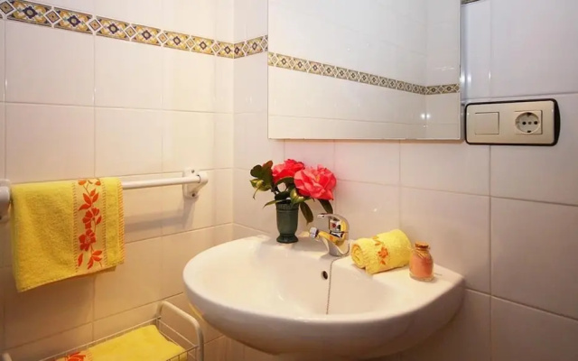 Apartment in Monte Lagoa de Louro 102054 by MO Rentals