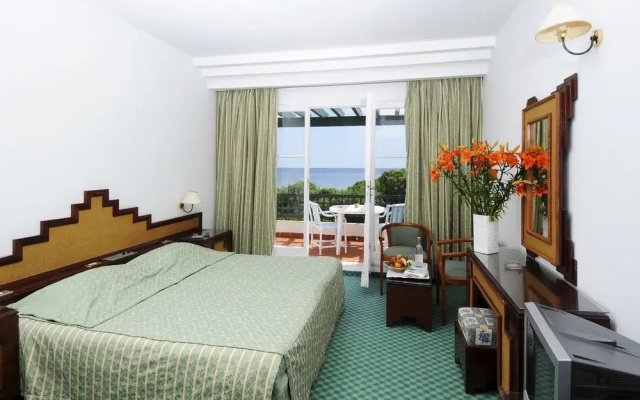 One Resort Premium