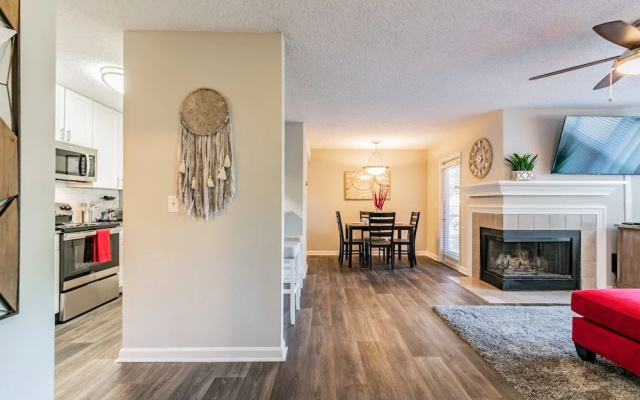 CP-514: Luxury Clearwater Apartment